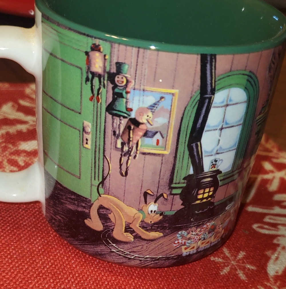 Disney Vintage 1993 Christmas Mug - Green and White